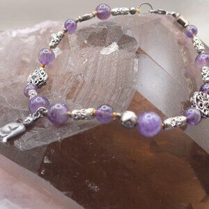 Hand knotted amethyst and silvertone anklet